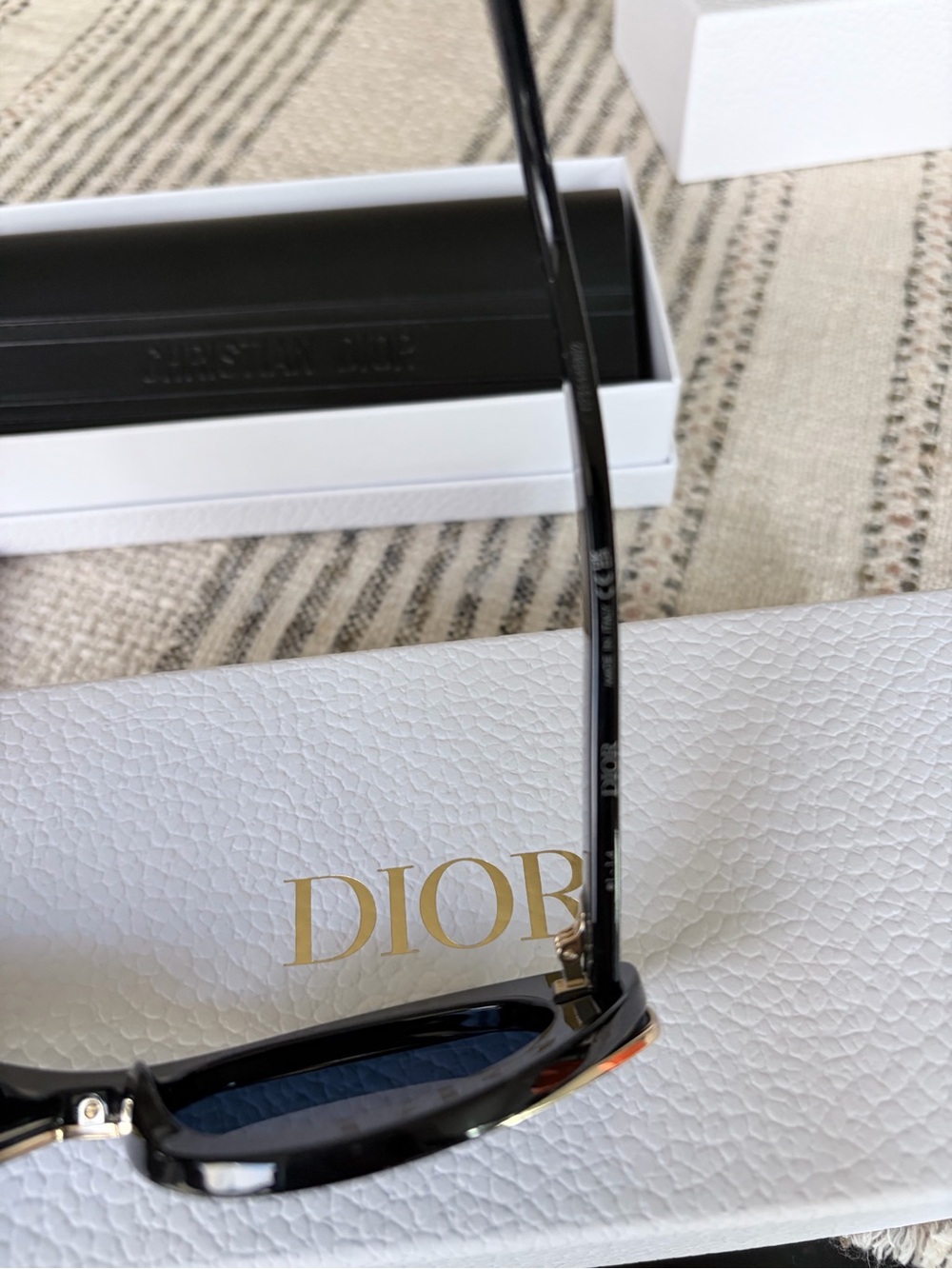 Dior Black Cat-Eye Sunglasses with Blue Lenses Dior Meteor II - Picture 3 of 8